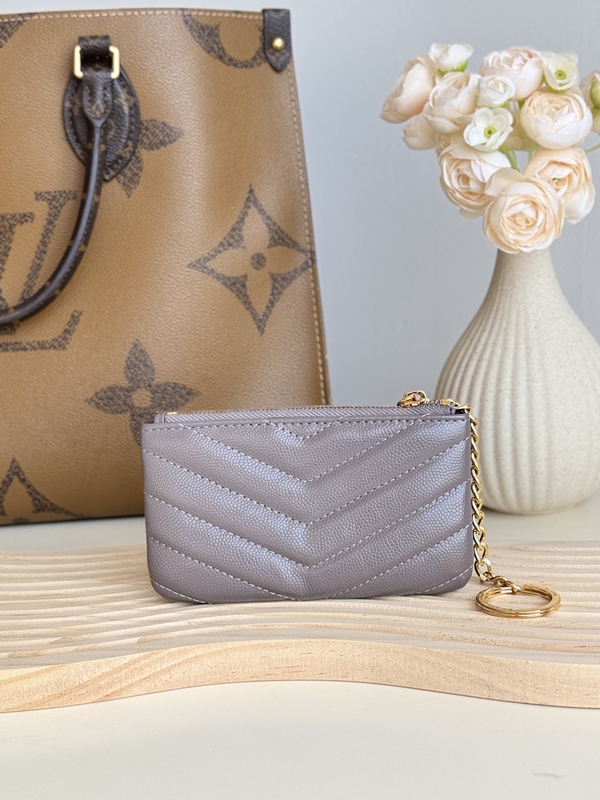 イヴサンローラン財布背面デザイン